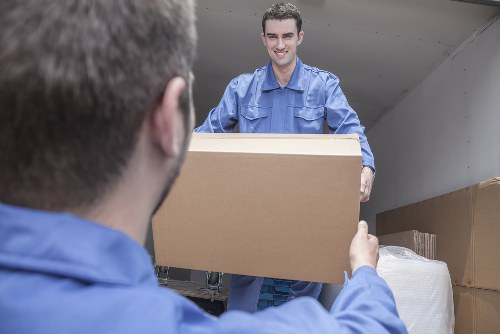 Removal van service in Belsizepark for local house and flat moves