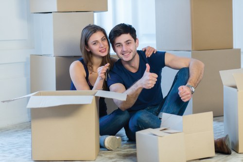 Unpacking services in Belsizepark helping organise a new home quickly